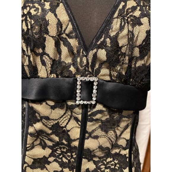 Cache Black Lace Floral Overlay Nude Mesh V Neck Halter Rhinestone Buckle Sz L - Picture 3 of 7